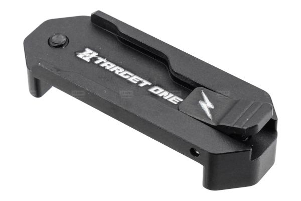 Target One Magnetic Magazine Holder with QR Belt Component